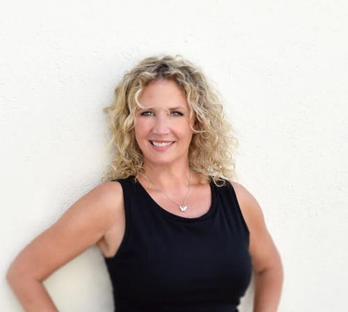 0123: Introducing Salon Owner & Consecutive Salon Today Top200 Winner, Kellie Johnson!