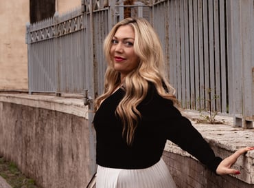 Salon Owners with Social Status